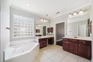 1611 Hill Spring Dr, Sugar Land, TX 77479 - Photo 15