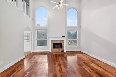 13835 Bentpath Drive, Houston, TX 77014 - Photo 9