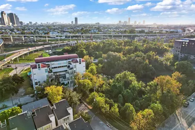 102 Quitman Street #201, Houston, TX 77009 - Photo 5