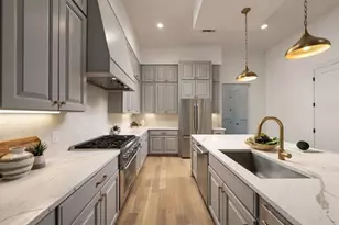 607 W 27th St, Houston, TX 77008 - Photo 11