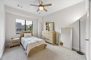 1614 Castle Ct, Houston, TX 77006 - Photo 25