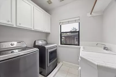 1614 Castle Court, Houston, TX 77006 - Photo 31