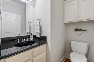 1614 Castle Ct, Houston, TX 77006 - Photo 19