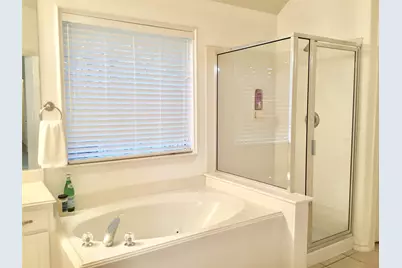 114 N Queenscliff Circle, The Woodlands, TX 77382 - Photo 21