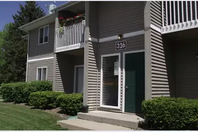 378 S Poplar St , Mi, Maple Rapids, MI 48853 - Photo 1