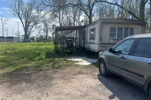 1730 Strawn Rd, Houston, TX 77039 - Photo 11