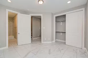1222 W 24th St, Houston, TX 77008 - Photo 11