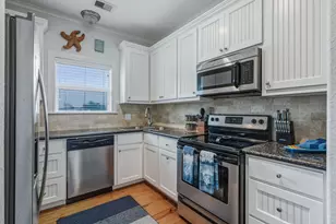 4023 Mason Dr, Galveston, TX 77554 - Photo 9