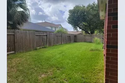 411 Starleaf Lane, Pearland, TX 77584 - Photo 7