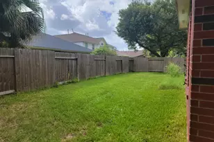 411 Starleaf Ln, Pearland, TX 77584 - Photo 7