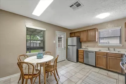 708 Moody Avenue, League City, TX 77573 - Photo 11