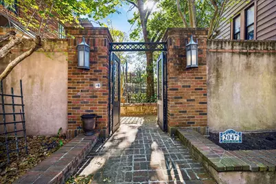 2047 University Boulevard, Houston, TX 77030 - Photo 9