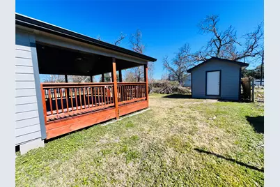 309 Aycock Street, Clute, TX 77531 - Photo 15