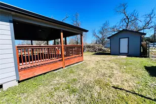 309 Aycock St, Clute, TX 77531 - Photo 15