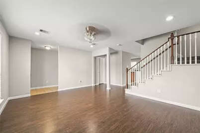 1520 Sherwood Forest Street #301, Houston, TX 77043 - Photo 3