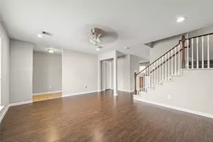 1520 Sherwood Forest St, Houston, TX 77043 - Photo 3