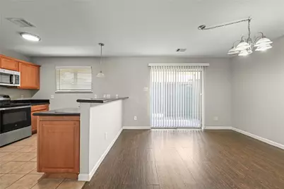 1520 Sherwood Forest Street #301, Houston, TX 77043 - Photo 5