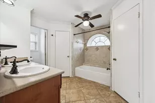 607 Oak Harbor Dr, Houston, TX 77062 - Photo 13