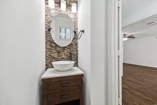 607 Oak Harbor Dr, Houston, TX 77062 - Photo 19