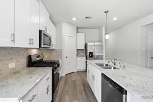 18037 Martin Pines Dr, Conroe, TX 77316 - Photo 15