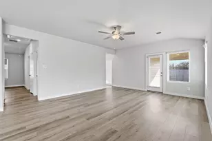 18037 Martin Pines Dr, Conroe, TX 77316 - Photo 9