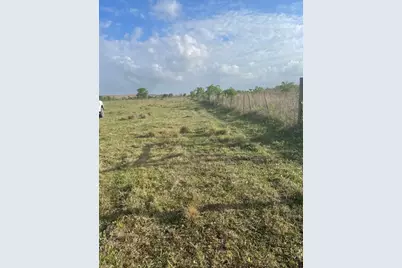 1010 County Road 595 Drive, Angleton, TX 77515 - Photo 3
