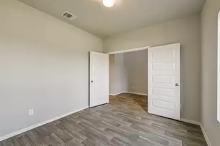 4418 Long Leaf Bnd Blvd, Pinehurst, TX 77362 - Photo 5