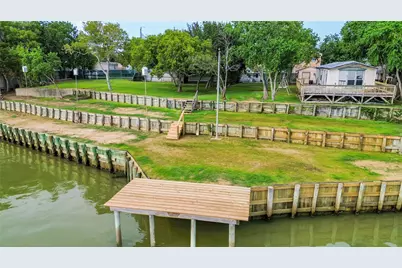 3014 Bay Oaks Harbor Drive, Baytown, TX 77523 - Photo 11