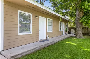1001 W Lobitt St, Alvin, TX 77511 - Photo 3