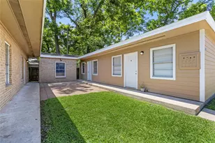 1001 W Lobitt St, Alvin, TX 77511 - Photo 3