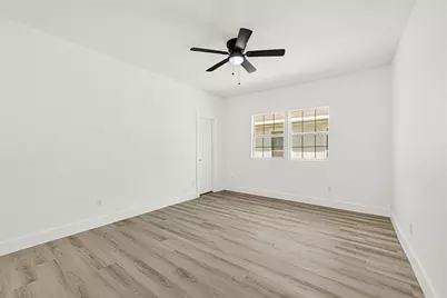 7926 Hudson Street, Houston, TX 77012 - Photo 9