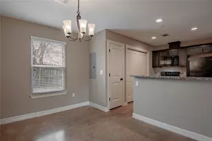 2002 20th St, Huntsville, TX 77340 - Photo 7