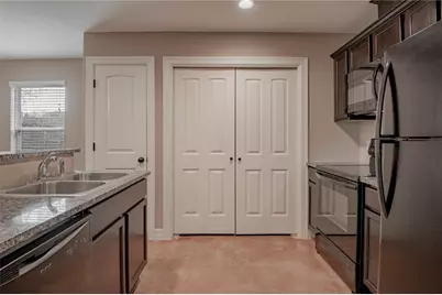 2002 20th Street #103, Huntsville, TX 77340 - Photo 11