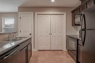 2002 20th St, Huntsville, TX 77340 - Photo 11
