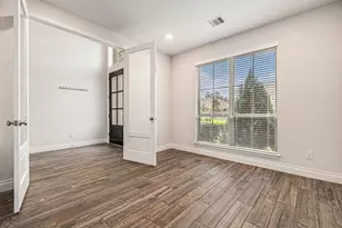 211 Painted Trillium Dr, Conroe, TX 77304 - Photo 3