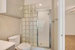 9611 Highmeadow Dr, Houston, TX 77063 - Photo 25