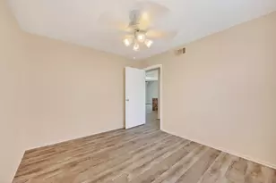 9611 Highmeadow Dr, Houston, TX 77063 - Photo 31