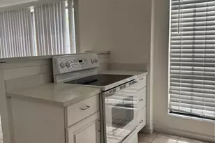 6645 Wanda Ln, Houston, TX 77074 - Photo 11