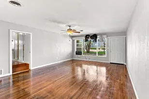 817 Masonic Oak Dr, Brazoria, TX 77422 - Photo 7