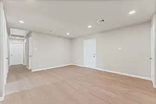 3626 Sparrow St, Houston, TX 77051 - Photo 9