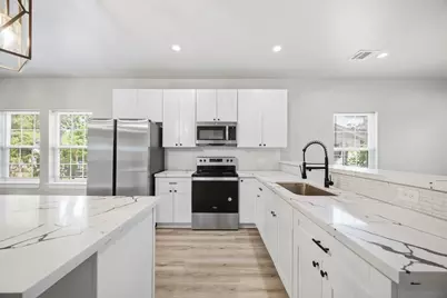 5709 Annunciation Street #B, Houston, TX 77016 - Photo 9