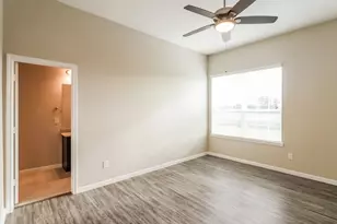 415 Lakeland Cir, Rosharon, TX 77583 - Photo 7