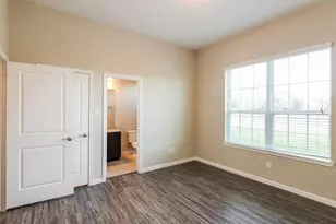 415 Lakeland Cir, Rosharon, TX 77583 - Photo 9
