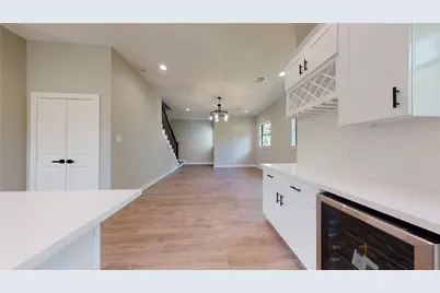 806 E 39th Street #A, Houston, TX 77022 - Photo 9