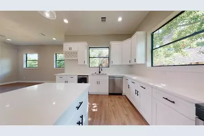 806 E 39th Street #A, Houston, TX 77022 - Photo 7