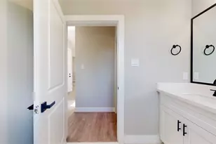 806 E 39th St, Houston, TX 77022 - Photo 29