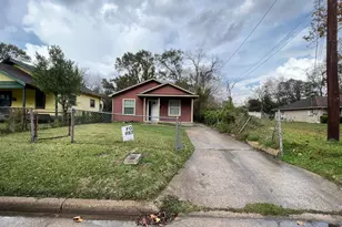 795 Devilleneuve St, Beaumont, TX 77701 - Photo 13