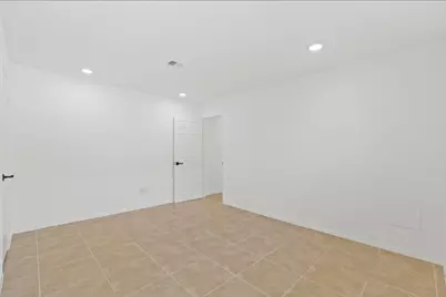 9930 Valley Lake Drive, Houston, TX 77078 - Photo 7