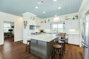 18810 W De Vaca Ln, Galveston, TX 77554 - Photo 11