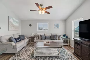 4222 Mason Dr, Galveston, TX 77554 - Photo 9